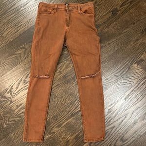 Just Black Denim- skinny jeans with rips in knees